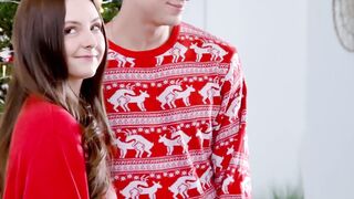 Surprising sloppy blowjob from the bag for big dick santa by petite teen