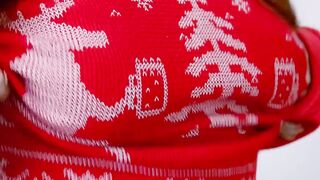 Surprising sloppy blowjob from the bag for big dick santa by petite teen