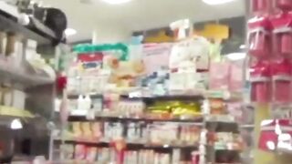 Hidden cam sneaks peek at Japanese babes peachy bums