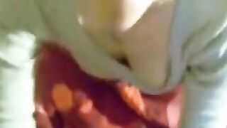 Aussie-American MILF Deep Throats Like a Pro