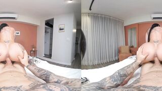 PURITYVR Seductive bombshell with Polly Persch
