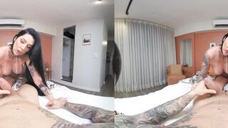 PURITYVR Seductive bombshell with Polly Persch