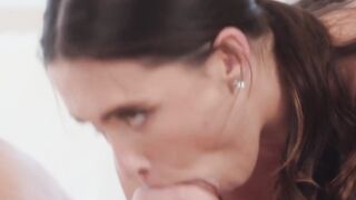 VIXEN Skinny Hot Daisy Pheonix Has The Powerful Orgasm During Passionate Sex