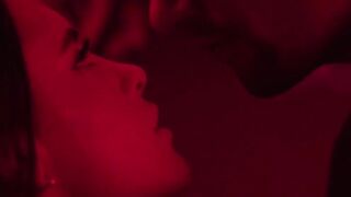 VIXEN Skinny Hot Daisy Pheonix Has The Powerful Orgasm During Passionate Sex