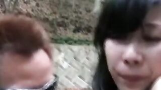 Amateur swallows sperm on cam