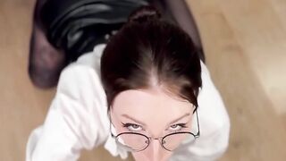 Professional realtor offers warm gonzo porn for the greatest service!