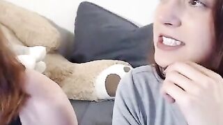Two Amateur Ladies Having Lesbian Sex on Webcam