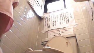 Secret cam films office workers emptying bladders