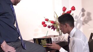 Latino twink Aubin offers his small ass to his hung boss Andres