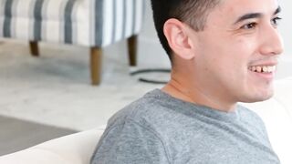 Hung dude pauses gaming to play with stepsister Haley Spades in heat cunt