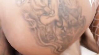 TS Girl Kauany Batista In An Anal Threesome