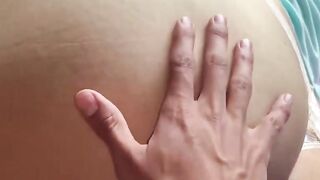Mulher latina multiorgásmica acorda para que seu melhor amigo coma sua bunda