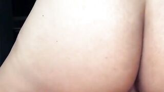 Mulher latina multiorgásmica acorda para que seu melhor amigo coma sua bunda