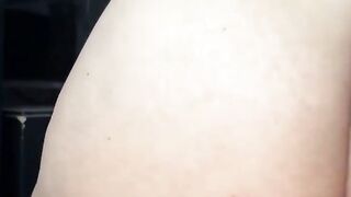 Mulher latina multiorgásmica acorda para que seu melhor amigo coma sua bunda