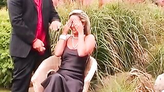 Mature fucked till she pisses