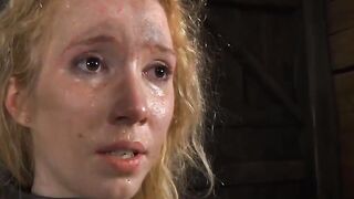 Master is torturing babe's cunt