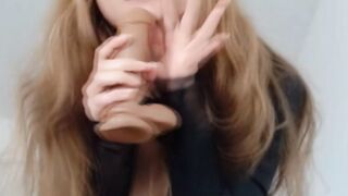 Chick Wildly Plays Her Perfect Hole
