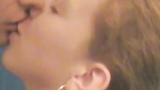 Amateur babe sucks dick