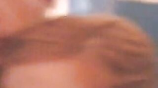 Amateur babe sucks dick