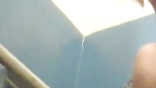 Amateur babe sucks dick