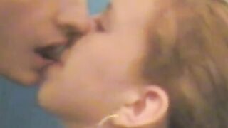 Amateur babe sucks dick