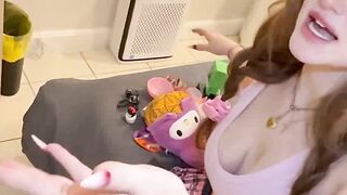 E-Girl Stepsis Gets Banned For Flashing