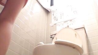 Filming gorgeous Japanese workers peeing in a shared toilet