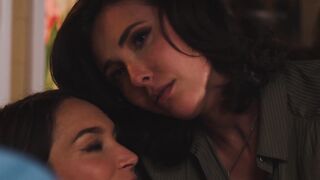 Therapist helps married couple work it out when wife was bisexual