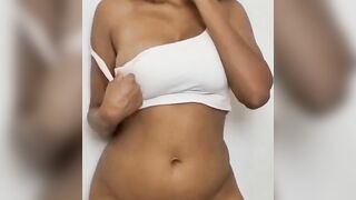 Ebony Teen Dirty Talks While Fingering Herself