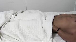 Hunky mature enjoys feet licking and massage from a stranger