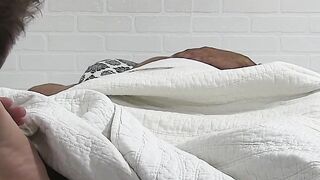 Hunky mature enjoys feet licking and massage from a stranger