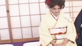 Geishas Sakura and Sayuri share two dicks in a nasty group