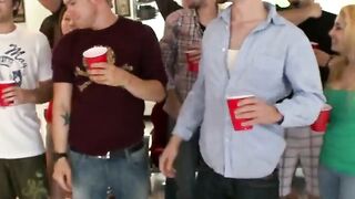 Chicks show their bodies