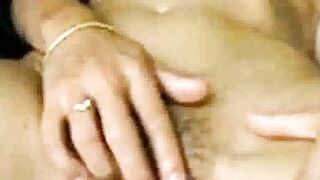 lazy Sunday masturbation (housewife Chris)