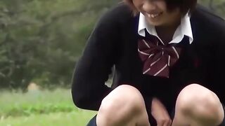 Perv voyeur captures schoolgirls peeing outdoors secretly