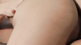 Babes like kissing and toying