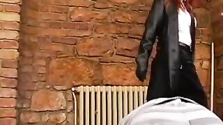 Horny gril gets pussy licked