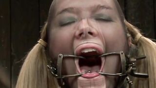 Extreme Bondage Nymph
