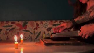 Romântico sexo apaixonado de um casal real terminou com gozo intenso e creampie.