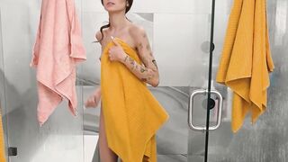 Hung dude joins his skinny stepsis Nikki Nicole for a nice shower and hard fucking