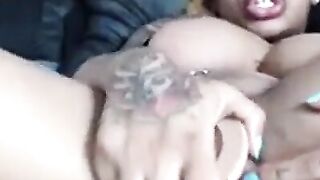 Tattooed ebony babe cums hard on webcam