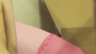 She strips and squeals as wand hits wet spot as voyeur films