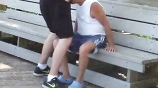 Abuelo y gordito: sexo público con maduros amateurs