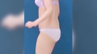 Stunner Struggles - Fashion Model's Peek-A-Pee Challenge