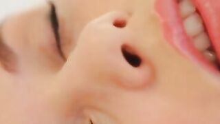 Teen toys twat to geet orgasm