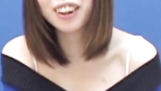 Asian babes unaware of need to pee in front of camera
