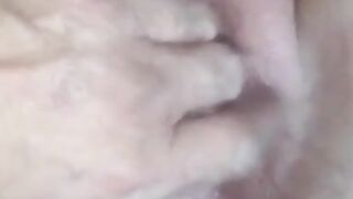 Mature BBW Amateur from Odenwald Fingering Herself at Home