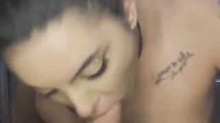 A mulher faz um boquete até receber a ejaculação na boca, vídeo pornô quente!
