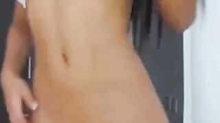 Black Beauty Babe Loves to Play - Live Cam Show & Sex Toy Fun