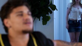 Tiny bratty stepsis dares her huge cock stepbro to do something